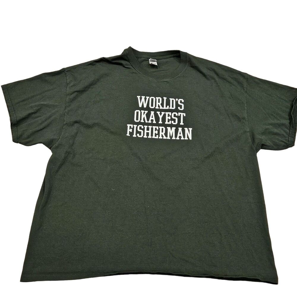 "World's Okayest Fisherman" Gildan Heavy Cotton Men's Green T-Shirt Size 3XL